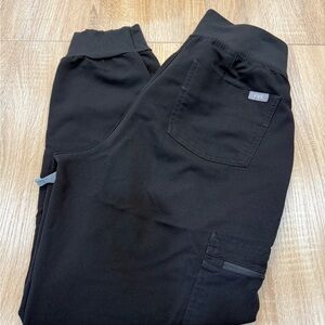 Figs Petite High Waisted Zamora Jogger Scrub Pants in Black